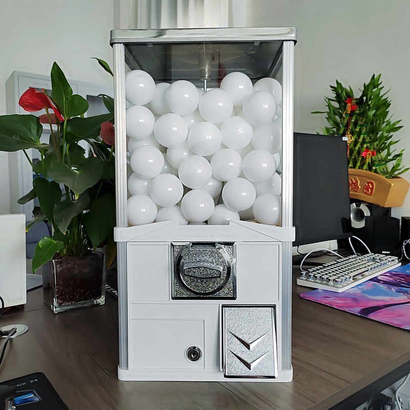 Muntbediende eierenknijper act - Ticket Redemption Machine recensie en prijs